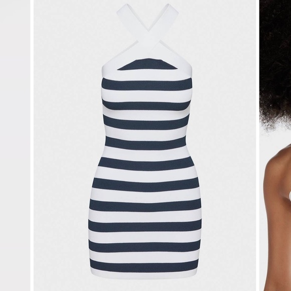 Aritzia Dresses & Skirts - Aritzia Babaton criss cross sculpt knit dress XS